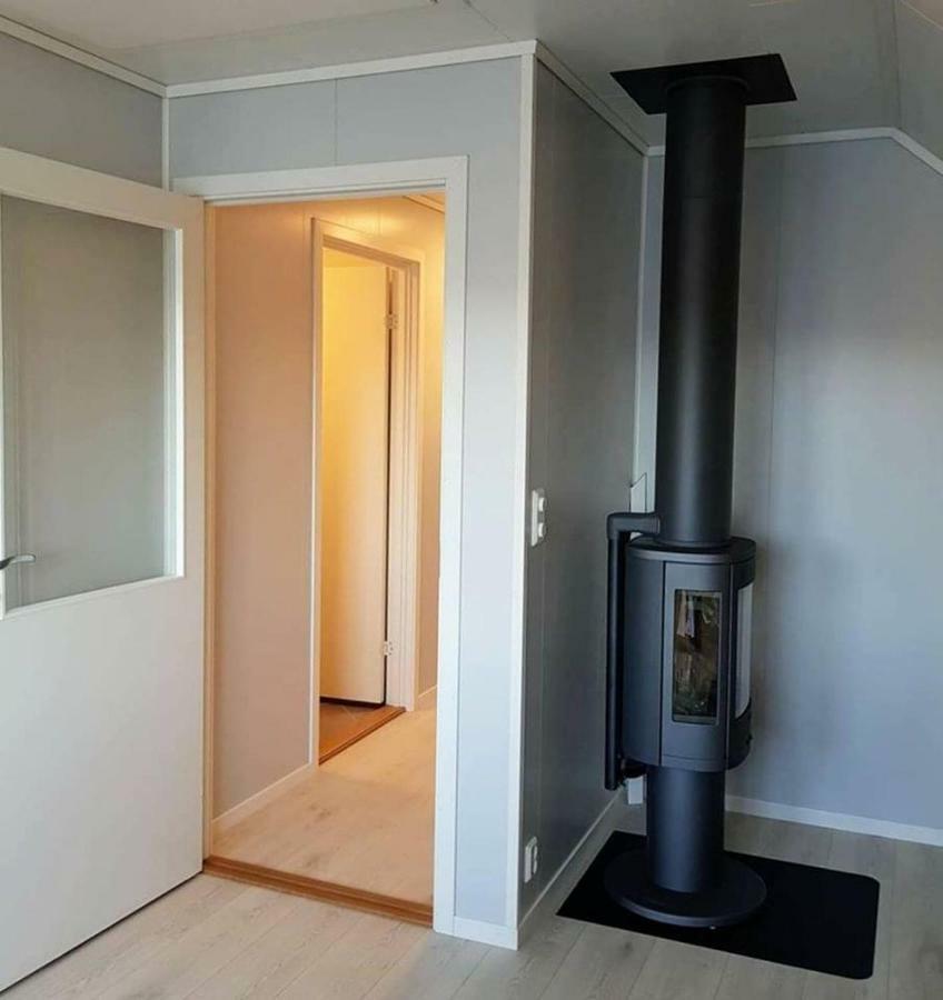 Waerholmen Apartment Lavik  Екстериор снимка