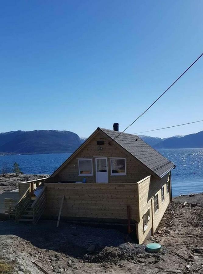 Waerholmen Apartment Lavik  Екстериор снимка